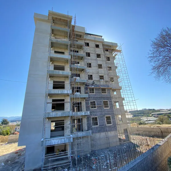 Çarşı 2 under construction: facade
